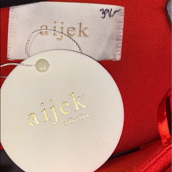 Aijek Off-the-Shoulder Mermaid Gown - Picture 8 of 13